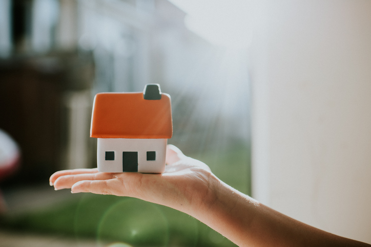 Could the Victorian Homebuyer Fund or the federal First Home Guarantee help you buy your first home?